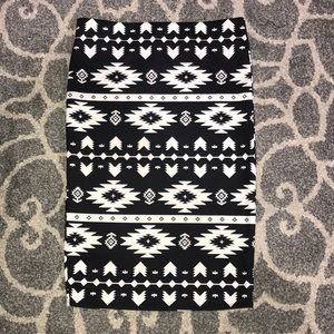 Black & White body-con skirt